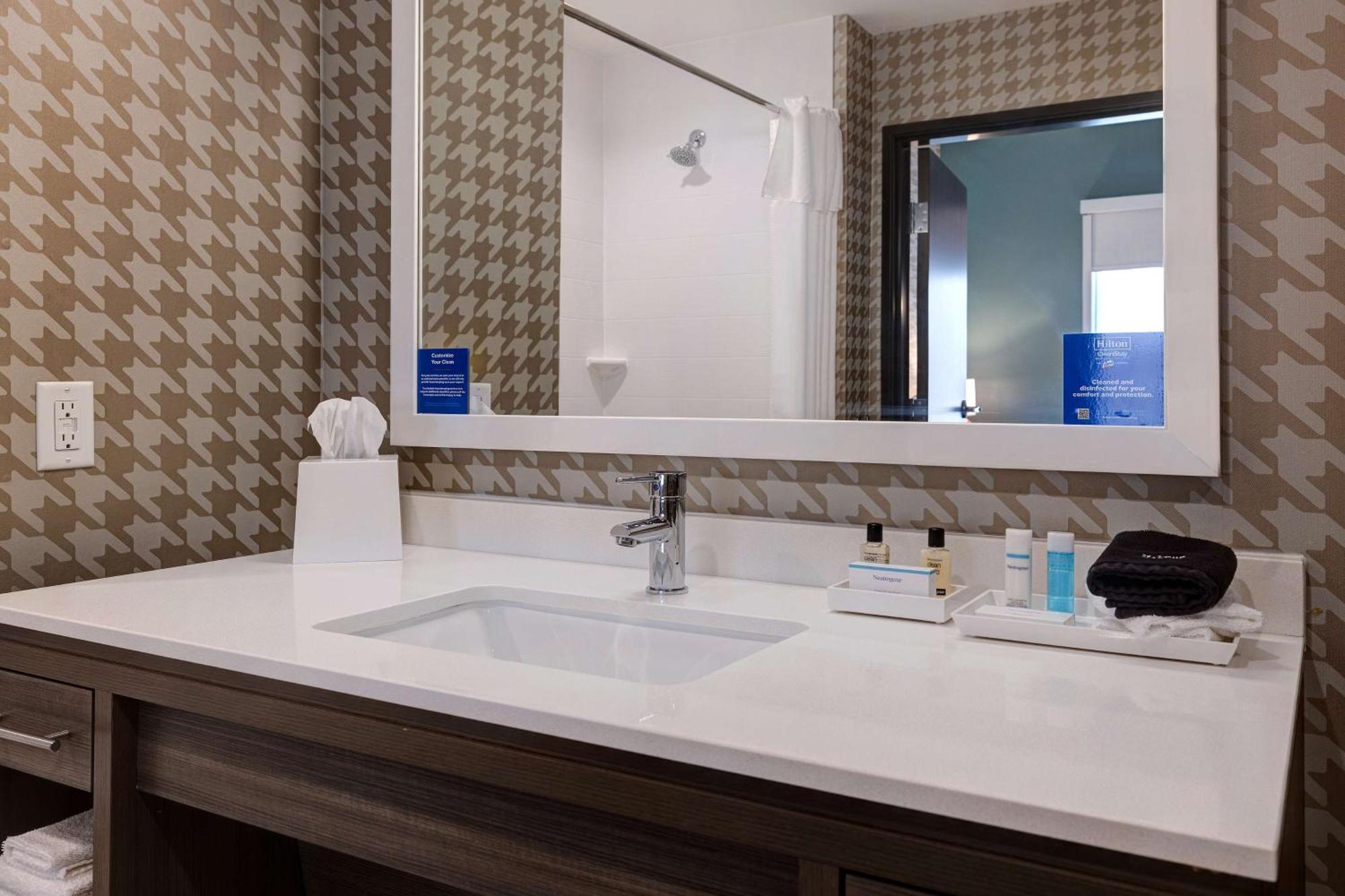 Home2 Suites By Hilton Dekalb Dış mekan fotoğraf