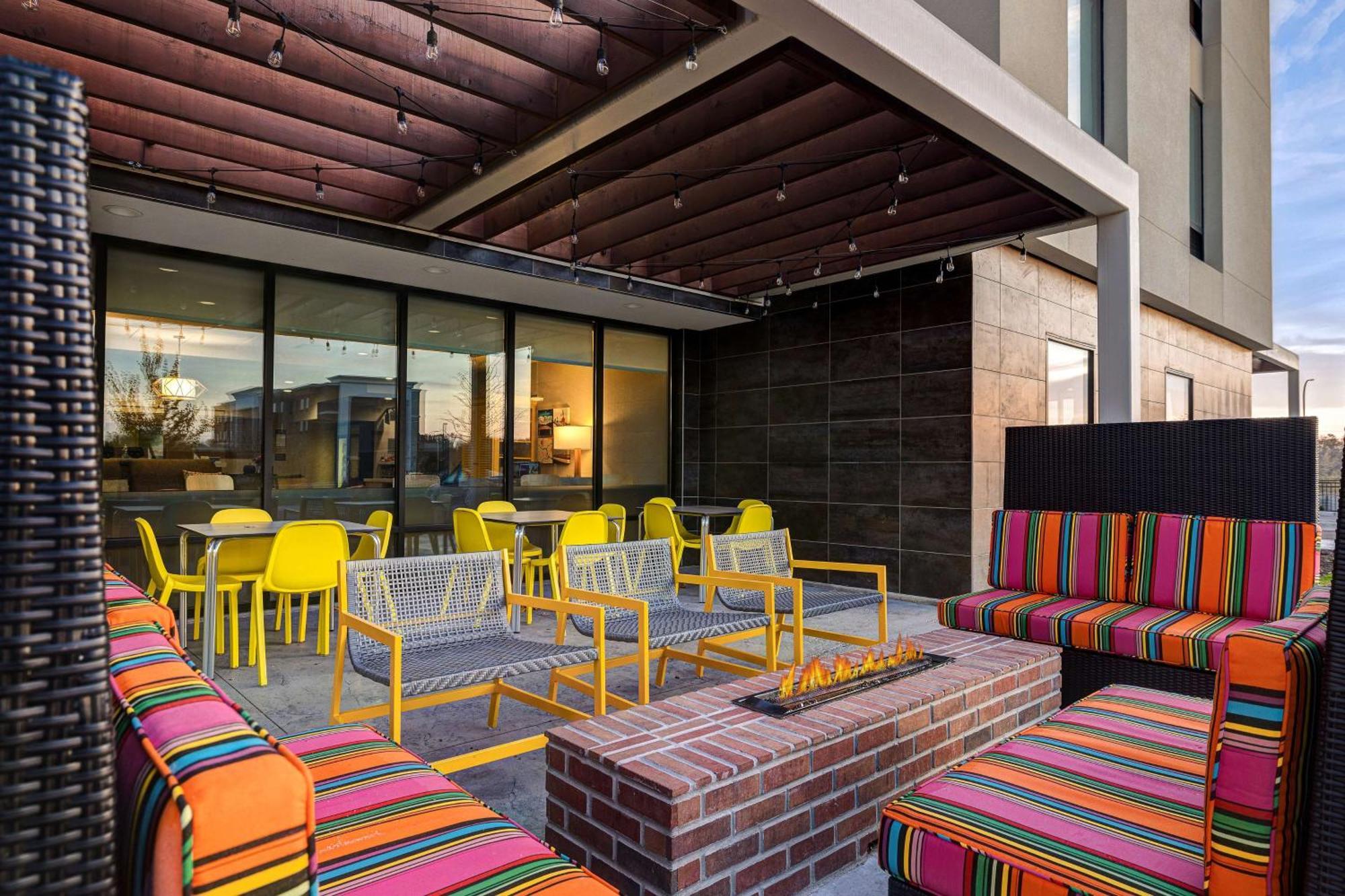 Home2 Suites By Hilton Dekalb Dış mekan fotoğraf